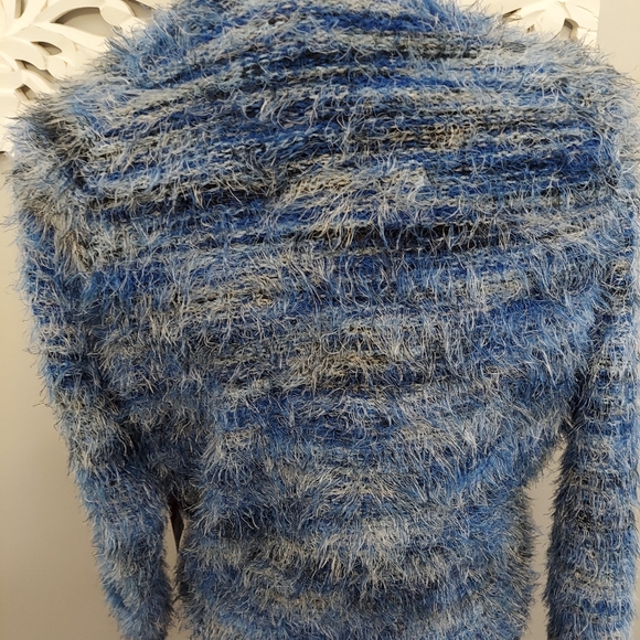 Jennifer Lopez Light Weight Sweater 💙 Size XS - Picture 5 of 5